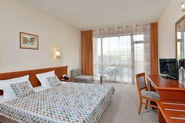Отель Sol Nessebar Bay All Inclusive