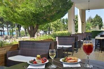 Отель Sol Nessebar Bay All Inclusive