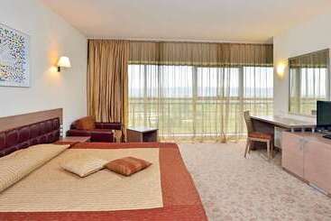 هتل Sol Nessebar Palace All Inclusive