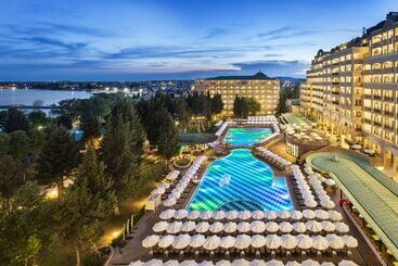 هتل Sol Nessebar Palace All Inclusive