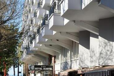 酒店 Surtel