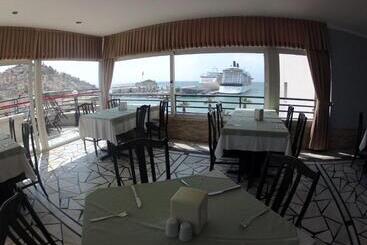 酒店 Surtel