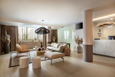 هتل Valamar Lacroma