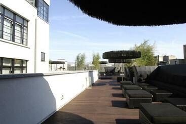 هتل Yooma Urban Lodge