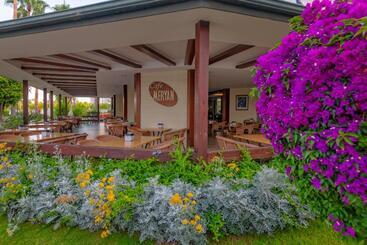 Meryan Hotel   All Inclusive