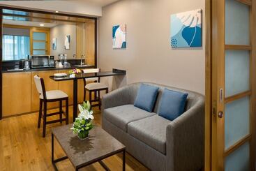 Savoy Suites Hotel Apartment   Newly Renovated