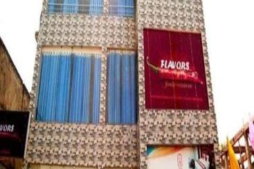 ホテル Basant Palace And Flavors Restaurant