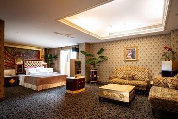 Instone Motel