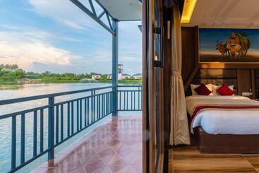 هتل Lumbini Palace Resort