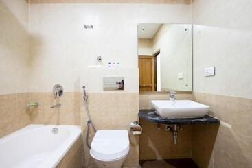 هتل Lumbini Palace Resort