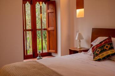 هتل Marquesa De Pinares