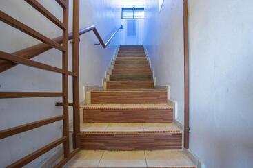 هتل Spot On 90156 Bidara Guest House