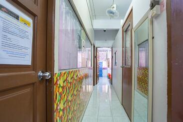 هتل Spot On 90156 Bidara Guest House