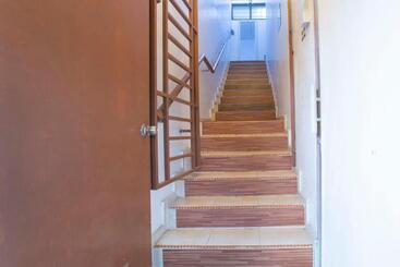 هتل Spot On 90156 Bidara Guest House