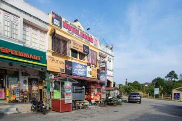هتل Spot On 90156 Bidara Guest House