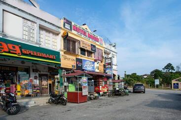 هتل Spot On 90156 Bidara Guest House