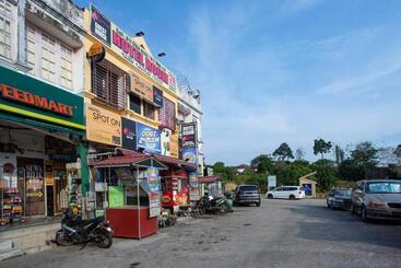 هتل Spot On 90156 Bidara Guest House