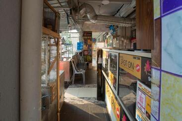 هتل Spot On 90156 Bidara Guest House