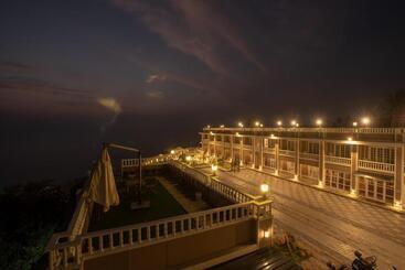 هتل State Beach Resort And Spa