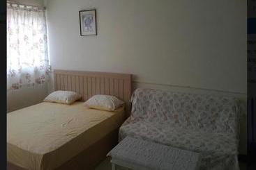 Pensão Room In Bb Poppular Palace Don Mueang Bangkok Triple Room