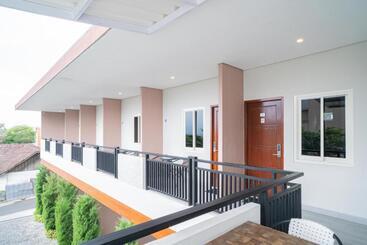 Urbanview Hotel Bubusini Batu By Reddoorz