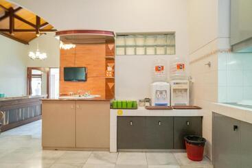 Urbanview Hotel Bubusini Batu By Reddoorz