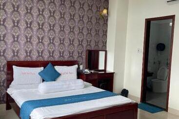 Anh Tuấn Hotel & Coffee   Pleiku, Gia Lai