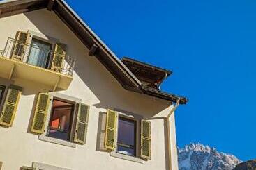 Cosmiques Hotel Centre Chamonix