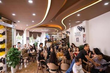 هتل Khách Sạn Hoàng Yến