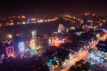 هتل Khách Sạn Hoàng Yến