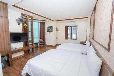 هتل Khách Sạn Hoàng Yến