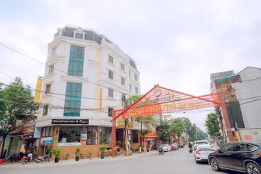 هتل Khách Sạn Hoàng Yến