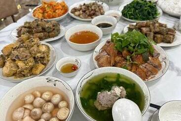 هتل Khách Sạn Hoàng Yến