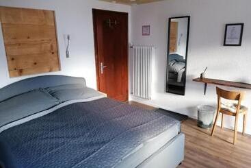 هاستل Room's Chez Beni