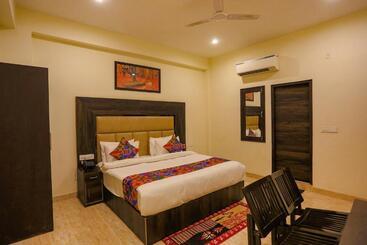 Fabhotel The Kiara - New Delhi