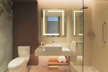 هتل Hilton Garden Inn Changzhou Jintan