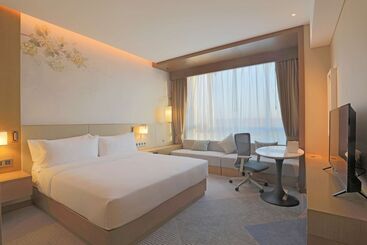 هتل Hilton Garden Inn Changzhou Jintan
