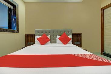 Hotell Oyo Mum2055  Golden Crown