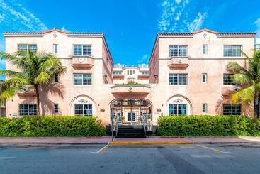 هتل Secret Garden Miami Beach