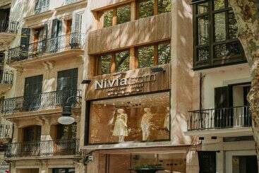 هتل Nivia Born Boutique