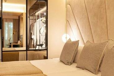 هتل Nivia Born Boutique