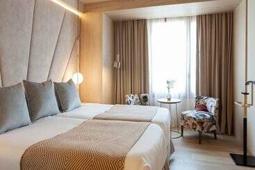 هتل Nivia Born Boutique