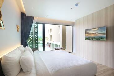 The Signature Hotel Airport