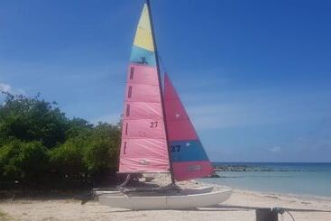 هتل Baru Punta Blanca