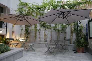 هتل Gardenia Boutique
