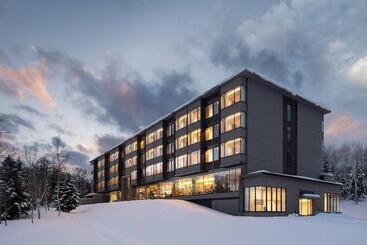 هتل Higashiyama Niseko Village, A Ritzcarlton Reserve