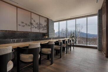 هتل Higashiyama Niseko Village, A Ritzcarlton Reserve