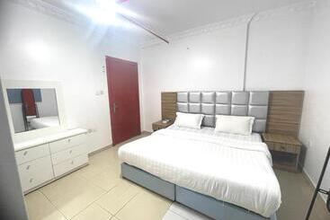 Al Quba Al Thahbia Hotel Suites 2