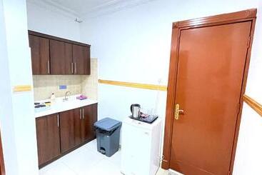 Al Quba Al Thahbia Hotel Suites 2