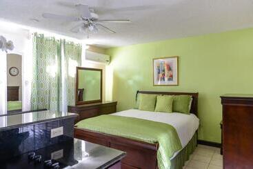 Beach Studio 10 - Ocho Rios